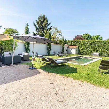 빌라 La Belle Vie Charming House With Pool *