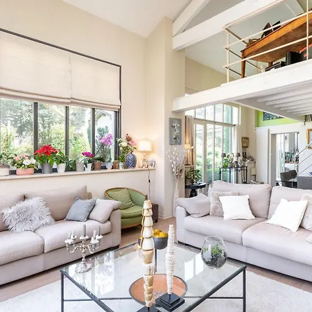 La Belle Vie Charming House With Pool
