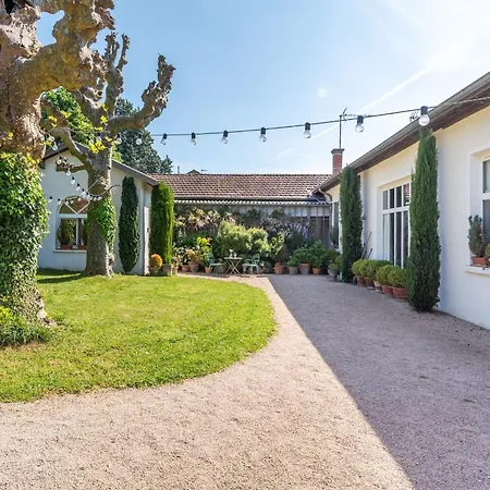 빌라 La Belle Vie Charming House With Pool *