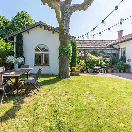 빌라 La Belle Vie Charming House With Pool